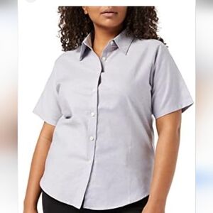 New Classic Gray Short Sleeve Women's Button Up Blouse Size Large ✨